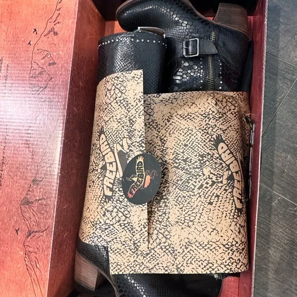 Freebird Carson Black Snake Textured Heeled Boots - Picture 9 of 11